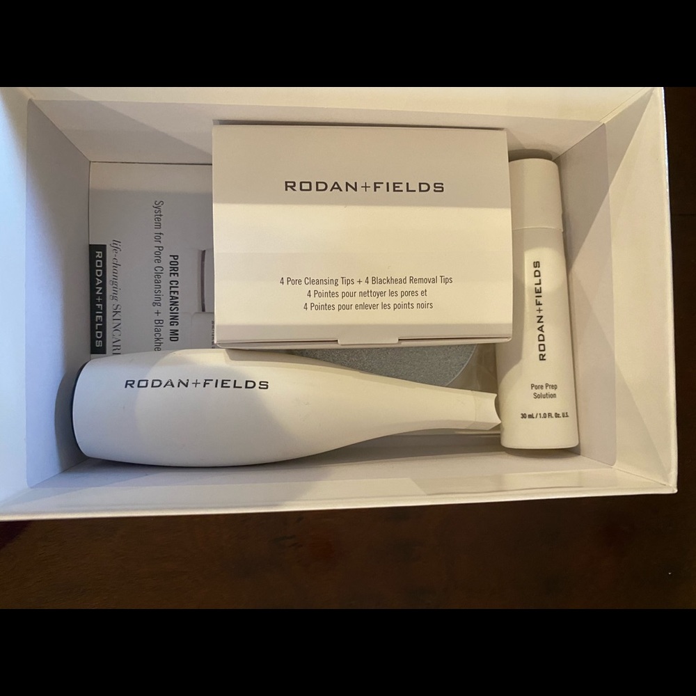 Rodan Fields Pore Cleansing MD system